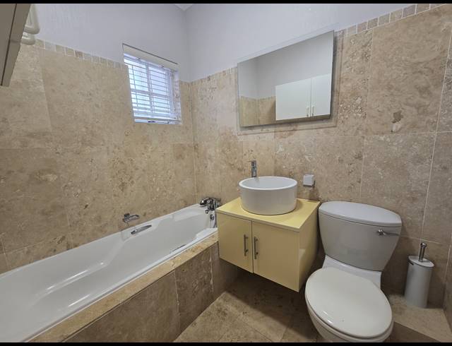 3 BEDROOM APARTMENT TO LET IN BALLITO CENTRAL